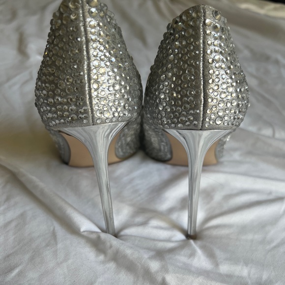 Steve Madden Vivid Size 7.5M bedazzled heel pumps - Picture 9 of 11